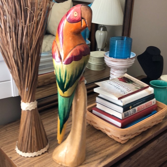 MAKE AN OFFER! Vintage Hand Carved Tropical Bird from Nassau - Picture 2 of 10